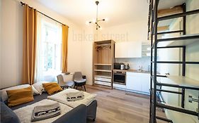 Storey Apartment Close To Metro Palmovka