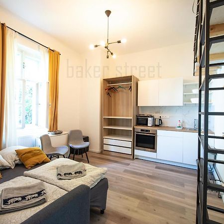 Storey Apartment Close To Metro Palmovka Praha Exteriér fotografie