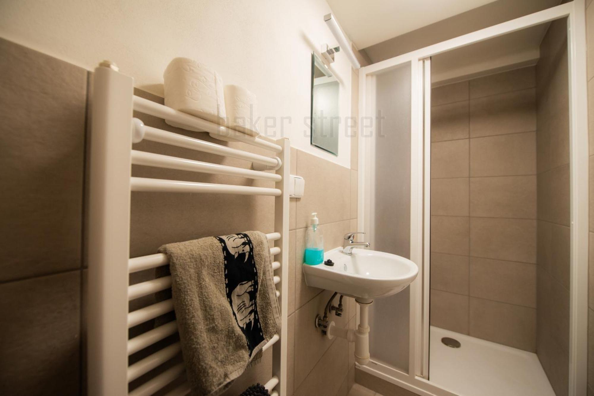 Storey Apartment Close To Metro Palmovka Praha Exteriér fotografie